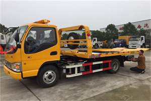 雁峰哪里有拖车服务